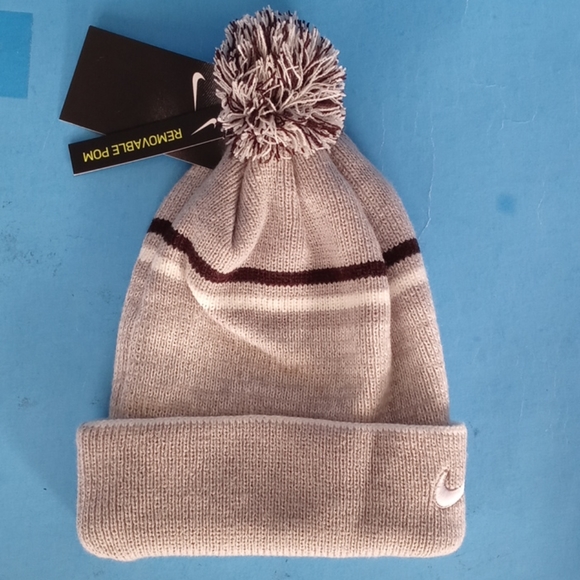 BRAND NEW UNISEX NIKE ACTIVE BEANIE